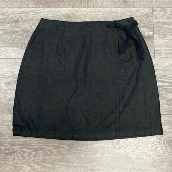Ann Taylor 100% Linen Black Wrap Mini Skirt 6 - Picture 3 of 12
